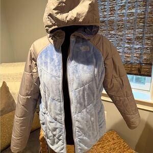 The North Face Women's Puffer Jacket - Light Blue and Beige